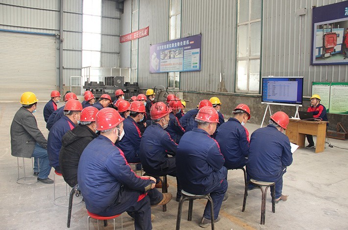 齊廠長發表重要講話 齊廠長發表重要講話