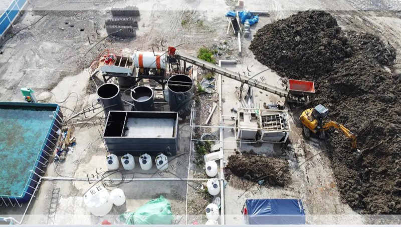 土壤修復(fù)設(shè)備現(xiàn)場(chǎng)